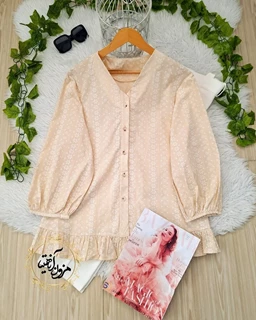 شومیز جلو دکمه پاچین دار نسکافه ای روشن طرح ریسه گل تینا