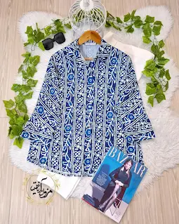 شومیز بیسیک جلو دکمه سرمه ای طرح راه راه گلدار سلوا