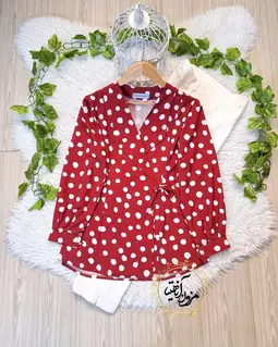 شومیز مدل لنگی آلبالویی طرح توپی سفید گریس