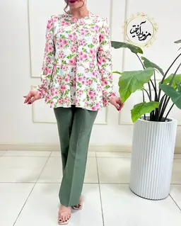 شومیز پایین کلوش سفید طرح گلهای صورتی گلاب