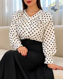 شومیز یقه خورشیدی سفید طرح توپی مشکی جاسمین