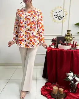 شومیز یقه دلبری سفید طرح کدو برگ نارنجی پگاه