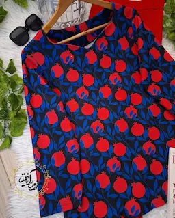 شومیز یقه دلبری مشکی طرح انار برگ آبی زمینه مشکی آوینار