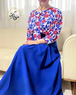 شومیز یقه پاپیونی سفید طرح انار برگ آبی وینار