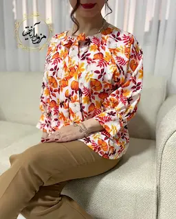 شومیز یقه پاپیونی سفید طرح کدو برگ نارنجی پگاه