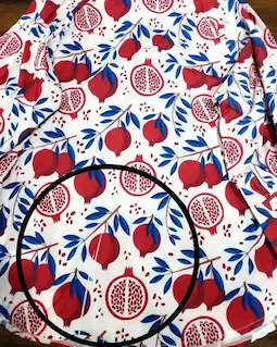 شومیز یقه پاپیونی سفید قرمز طرح انار برگ آبی نارین-تخفیفی