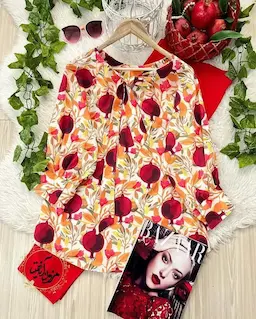 شومیز یقه پاپیونی سفید قرمز طرح انار برگ نارنجی پاییزان-تخفیفی