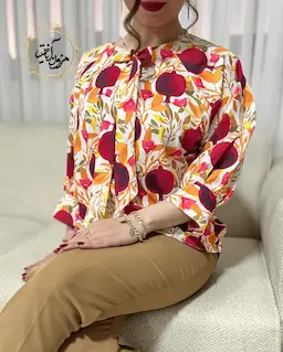 شومیز یقه پاپیونی سفید قرمز طرح انار برگ نارنجی پاییزان