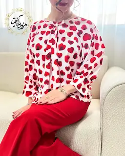 شومیز یقه پاپیونی سفید قرمز طرح قلبی شانلی