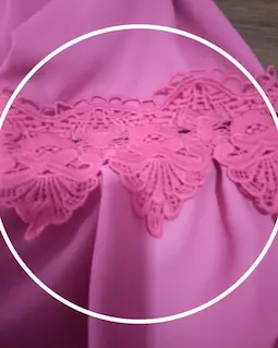 شومیز یقه پلیسه سرخابی طرح هیبا سایز-3-تخفیفی