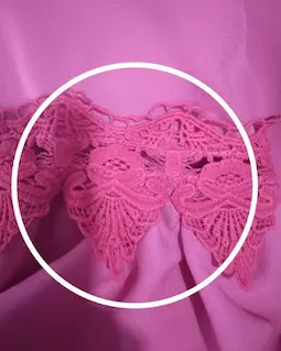 شومیز یقه پلیسه سرخابی طرح هیبا سایز-3-تخفیفی