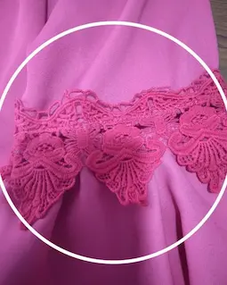 شومیز یقه پلیسه سرخابی طرح هیبا سایز-3-تخفیفی