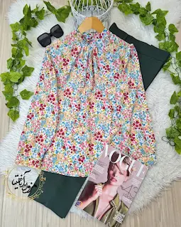 شومیز یقه پیله دار سفید طرح شکوفه ای رنگی مهینا