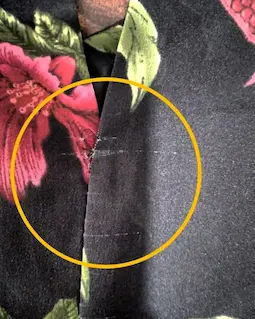 شومیز یقه پیله دار مشکی طرح گل انار ستوده سایز-4-تخفیفی