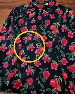 شومیز یقه پیله دار مشکی طرح گل انار ستوده سایز-4-تخفیفی