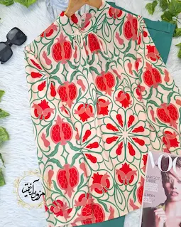 شومیز یقه پیله دار کرم سبز طرح انار قرمز آنارام