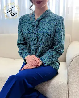 شومیز یقه کراواتی سبز آبی طرح سنتی پریشاد