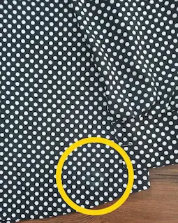 شومیز یقه کراواتی مشکی توپی سفید زمینه مشکی سایز-2-تخفیفی