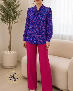 شومیز یقه کراواتی کاربنی طرح گلهای سرخابی نشمین