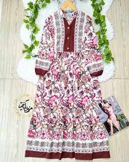 پیراهن ساحلی جلو حاشیه سرخابی قهوه ای طرح برگ و گلبرگ هلما