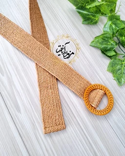 کمربند حصیری کشی کاراملی طرح سگک گرد سبدی مهرا