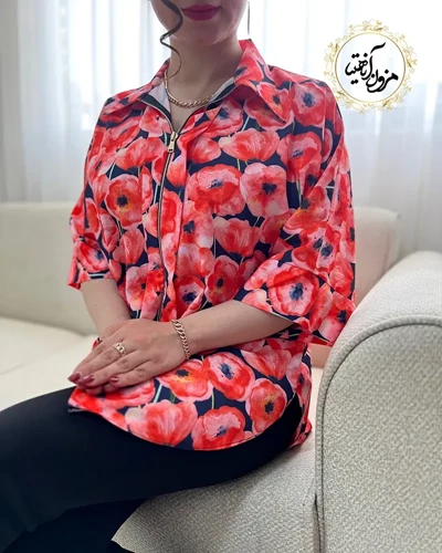 شومیز جلو زیپ دار مشکی طرح گلدار شقایق مهرانا