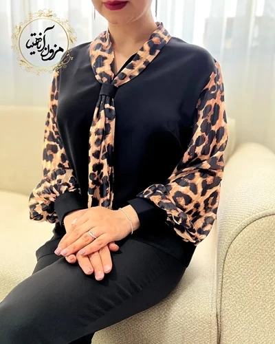 شومیز مجلسی یقه کراواتی مشکی پلنگی طرح دلسا