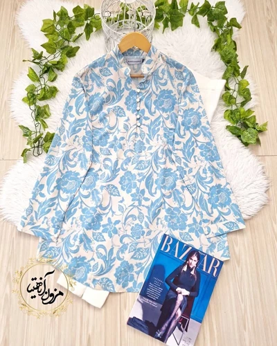 تونیک پنج دکمه سفید آبی آسمانی سایز بزرگ طرح گلدار باغ بهار