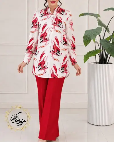 تونیک پنج دکمه سفید طرح خطی آبرنگی قرمز مهشید
