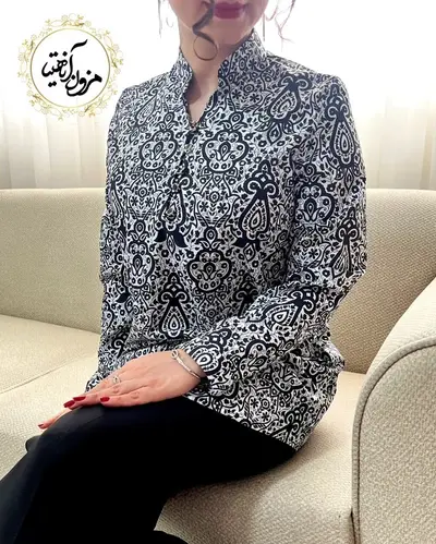 تونیک پنج دکمه سفید طرح سرمه مشکی