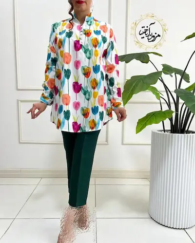 تونیک پنج دکمه سفید طرح لاله آبرنگی باوین