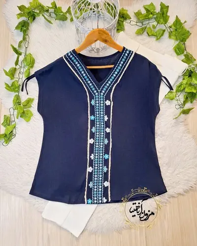 شومیز آستین افتاده سرمه ای طرح یراق دوزی 