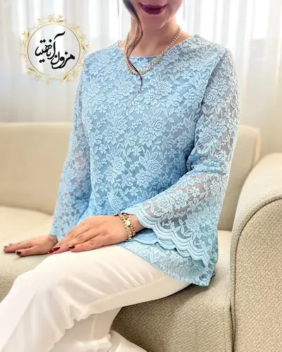 شومیز آستین شمشیری آبی طرح گیپور زرین