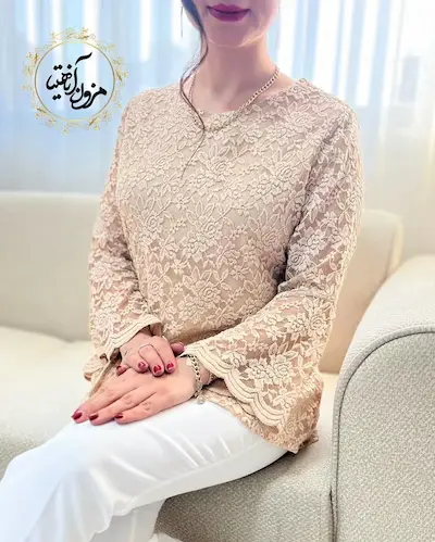 شومیز آستین شمشیری نسکافه ای طرح گیپور زرین