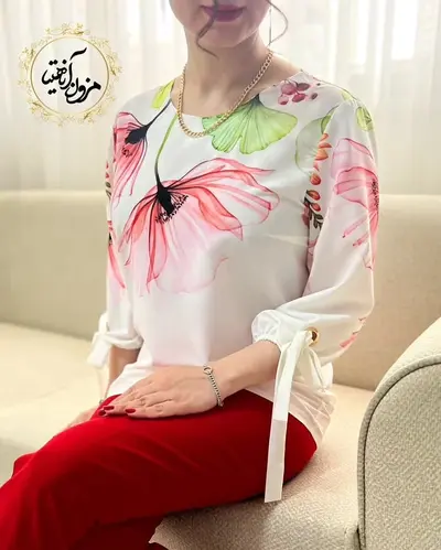 شومیز آستین واشری ریزشی سفید طرح گل لوتوس دیلان