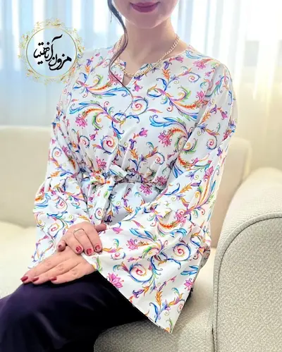 شومیز آستین کلوش سفید طرح ریسه برگ و گلبرگ رنگی سیما