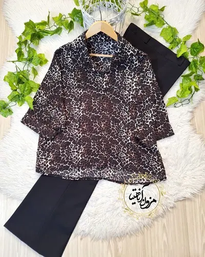 شومیز باکسی سفید مشکی طرح پلنگی نگین دار ژانیا