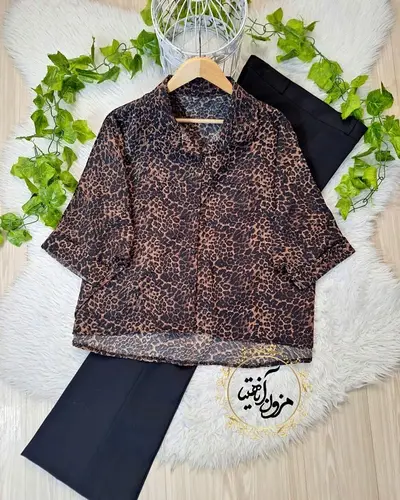 شومیز باکسی قهوه ای مشکی طرح پلنگی نگین دار ژانیا