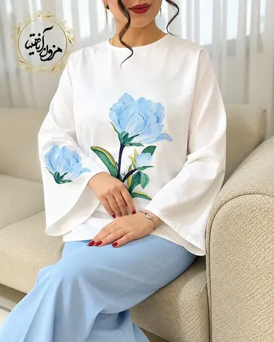 شومیز تک جلو بسته سفید آبی آسمانی طرح رز