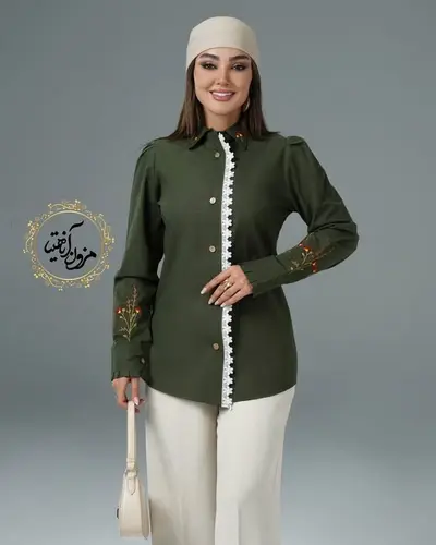 شومیز جلو دکمه دانتل دار سبز تیره طرح گلدوزی صحرا