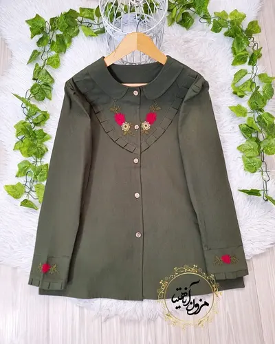 شومیز جلو دکمه لینن سبز تیره طرح گلدوزی 