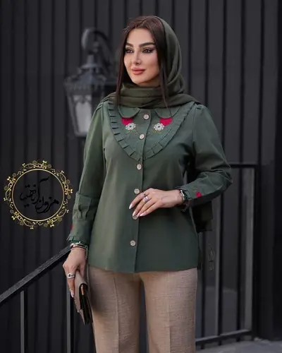 شومیز جلو دکمه لینن سبز تیره طرح گلدوزی 