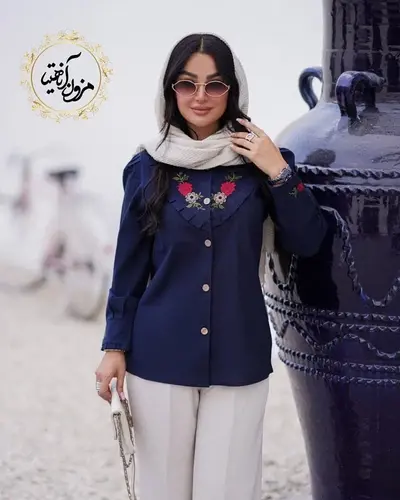 شومیز جلو دکمه لینن سرمه ای طرح گلدوزی 