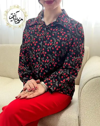 شومیز جلو دکمه مشکی طرح انار شاخه طلایی ریز ماهک