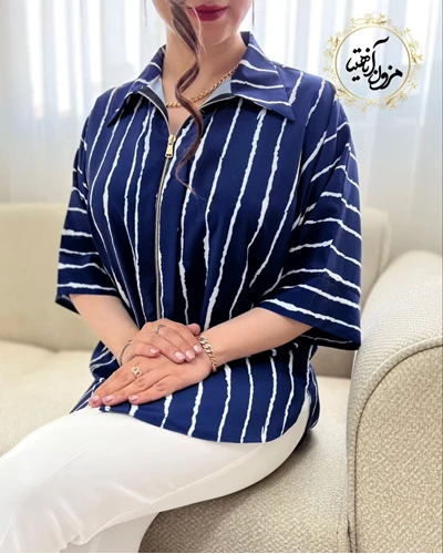 شومیز جلو زیپ دار سرمه ای طرح راه راه سفید مستانه سایز-1-تخفیفی