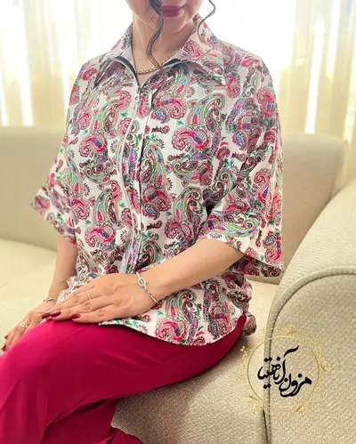 شومیز جلو زیپ دار سفید طرح بته جقه های رنگی شاداب