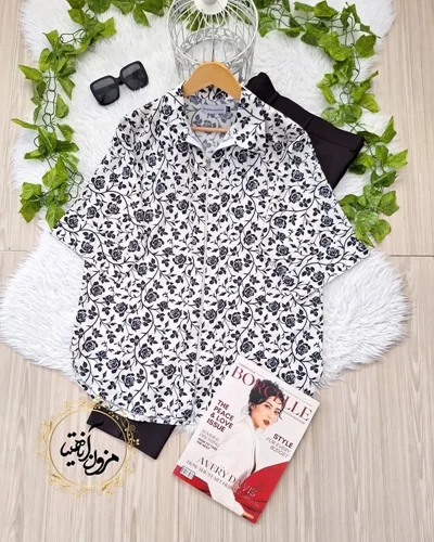 شومیز جلو زیپ دار سفید مشکی طرح گلدار شاخه گل زینا