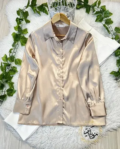 شومیز ساتن جلو دکمه بژ طرح ساده 