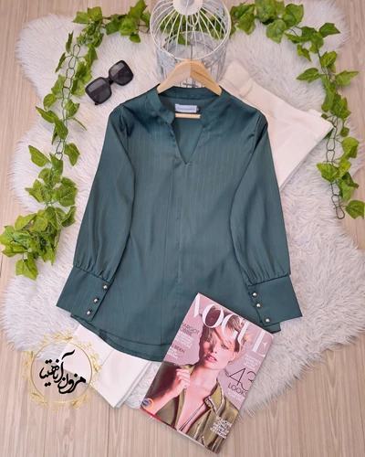 شومیز مجلسی سبز تیره طرح ساتن آرمانی جدید سایز-3-تخفیفی