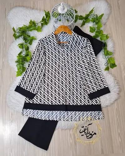 شومیز نیم زیپ سفید مشکی طرح فندی 